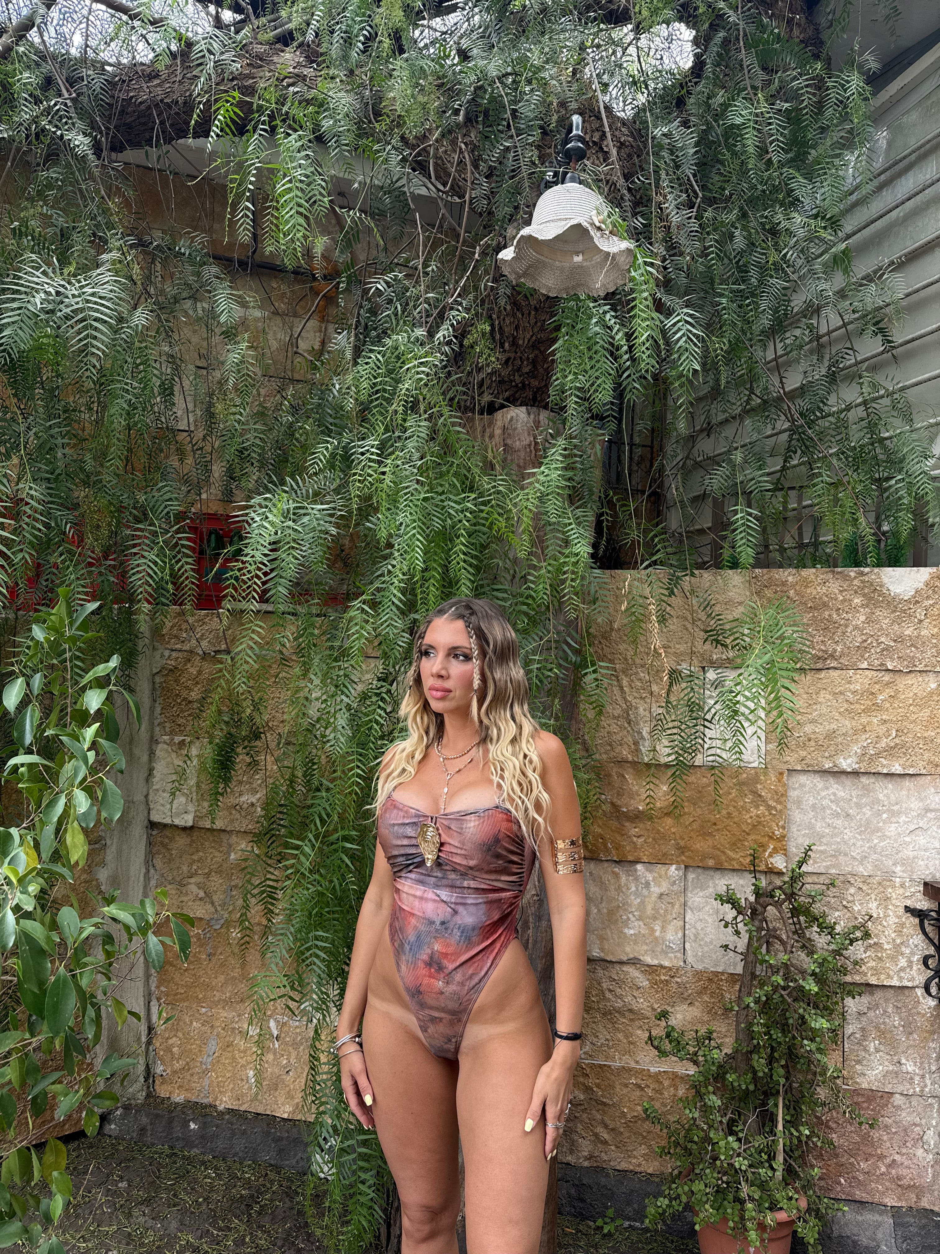 Tris Bikini Desert