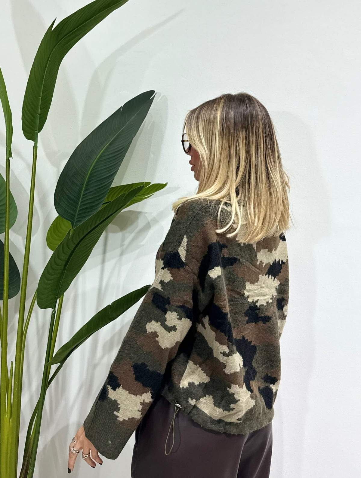 Pull camouflage marrone