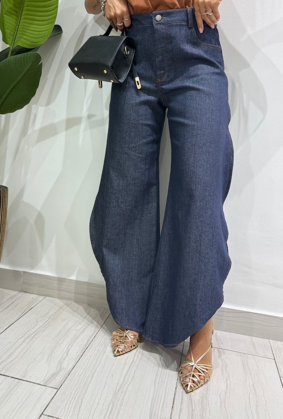 Denim Volant Lumina