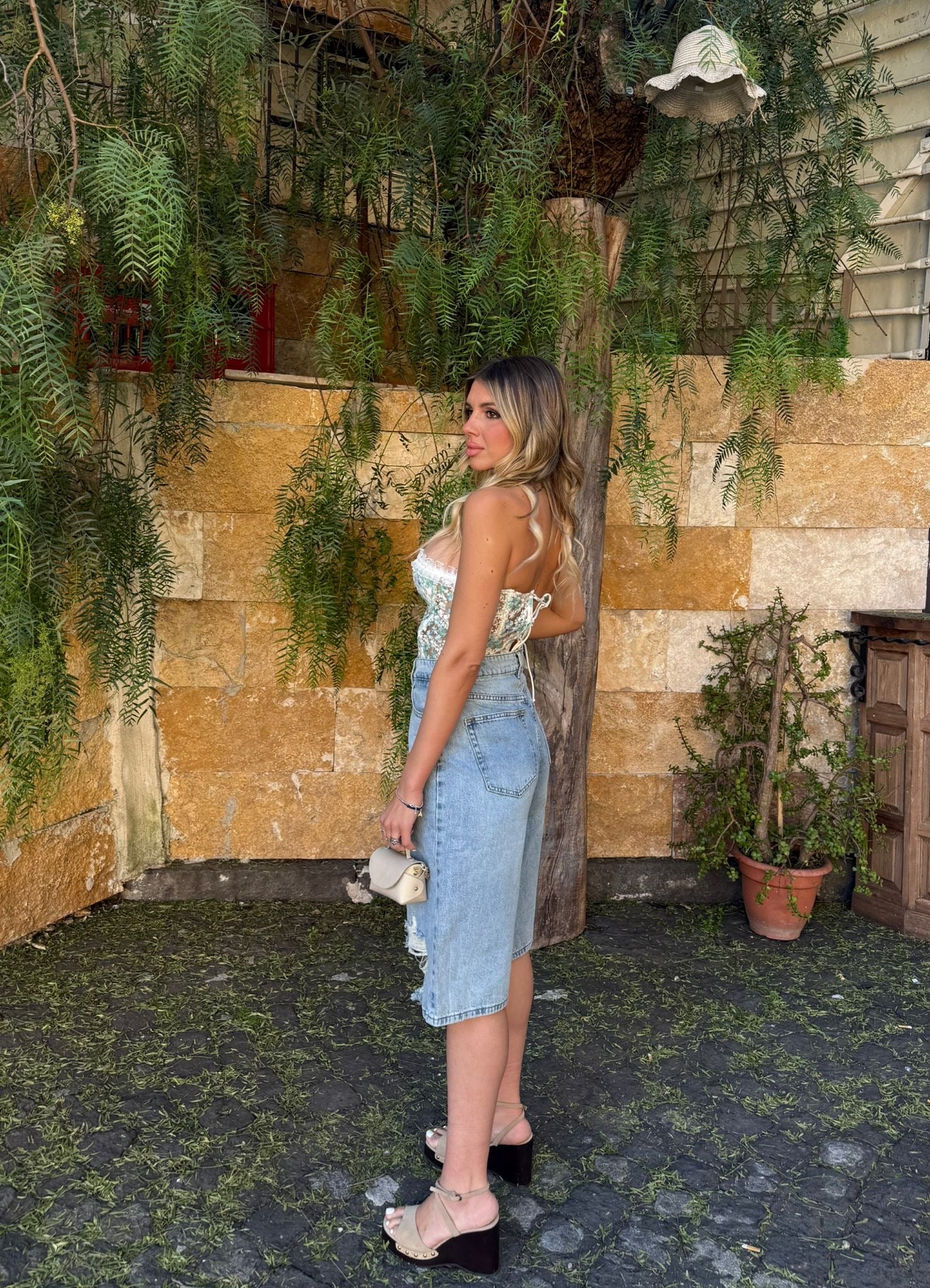Bermuda denim strappi